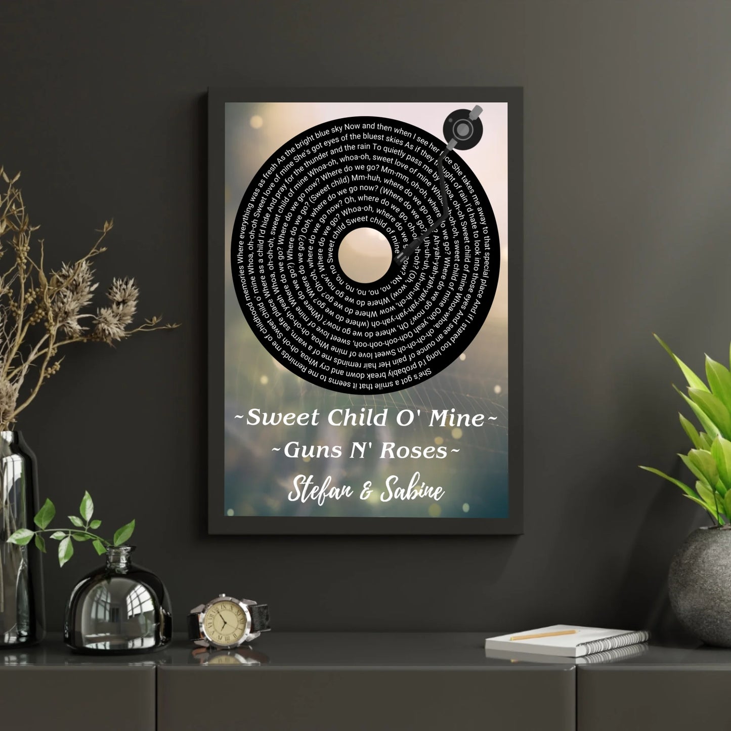 Black Minimalist Photo Frame Mockup Instagram Post (2)