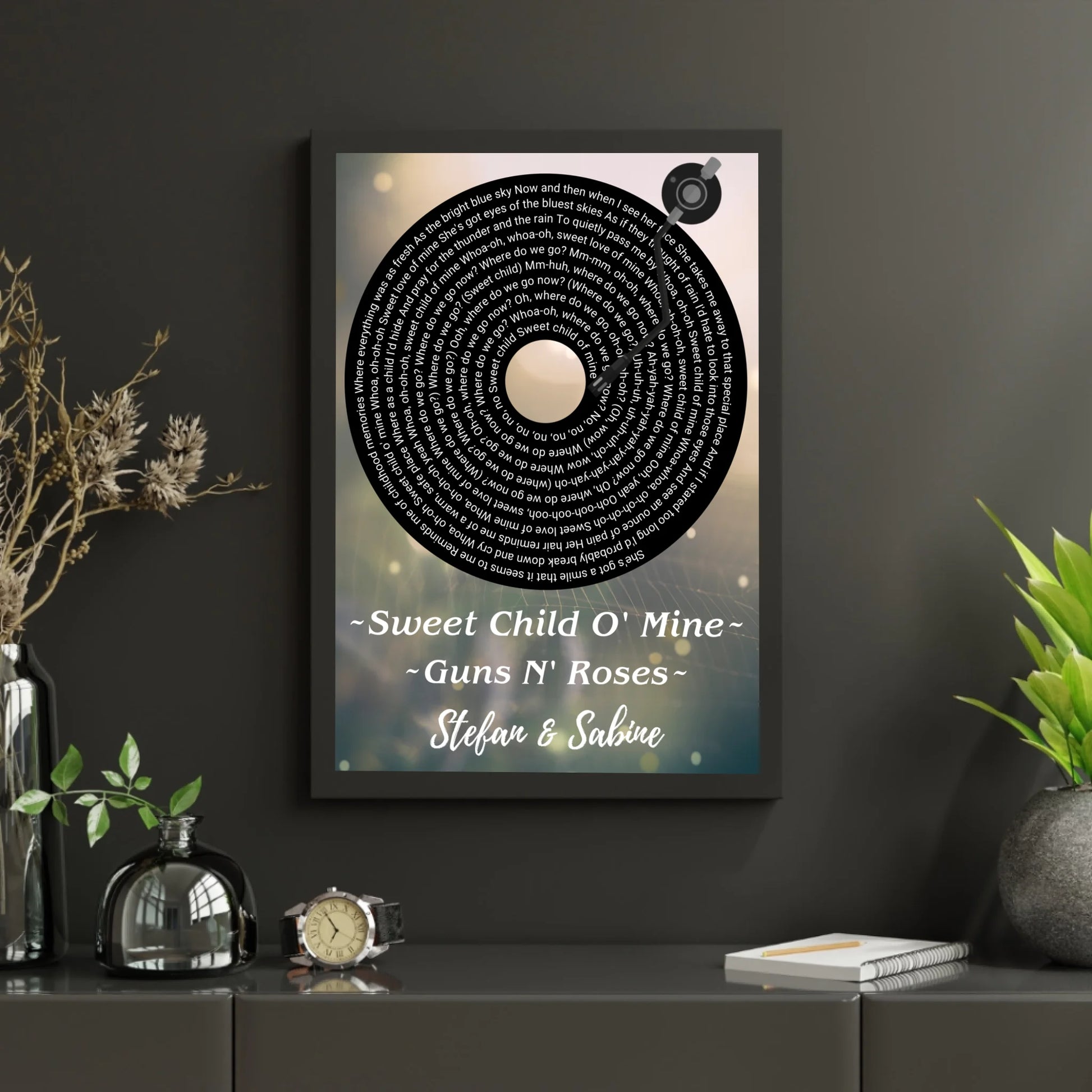 Black Minimalist Photo Frame Mockup Instagram Post (2)